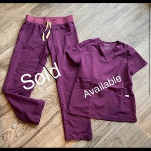 Casma top Deep purple FIGS SCRUBS LIMITED color. Small